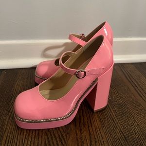 Barbie pink size 6 platform heel!